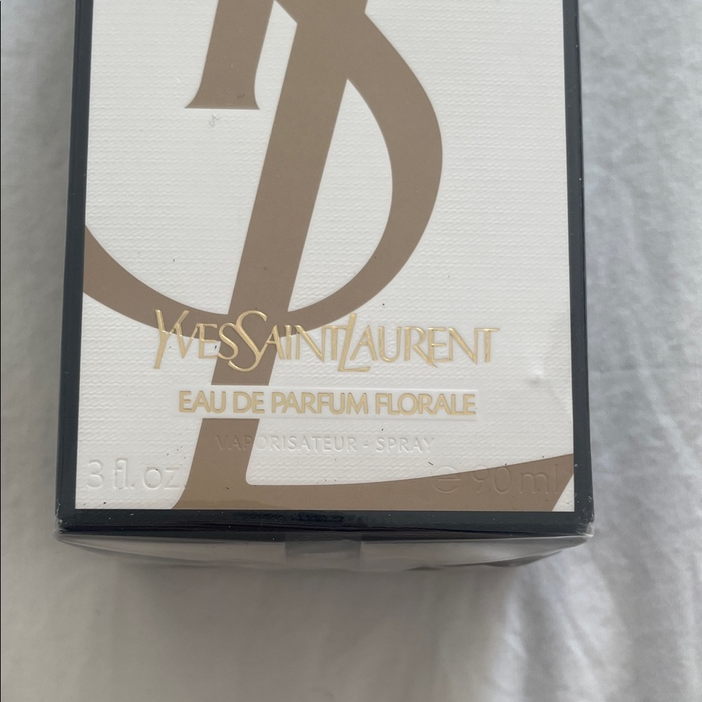 Yves Saint Laurent Libre Flowers & Flames - Eau de Parfum Florale 3 fl. Oz. - Picture 2 of 7